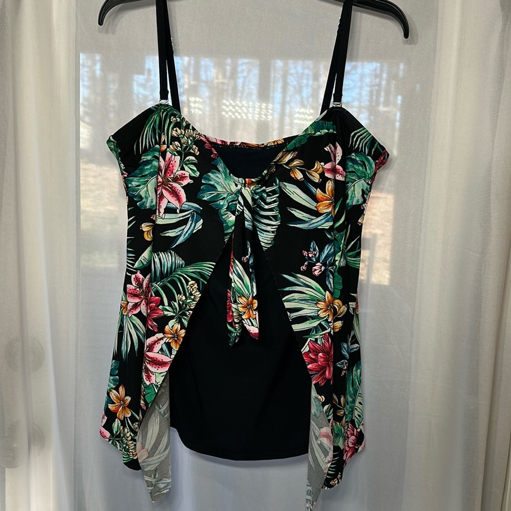 Tropical tankini top swim suit CROFT AND BARROW XL